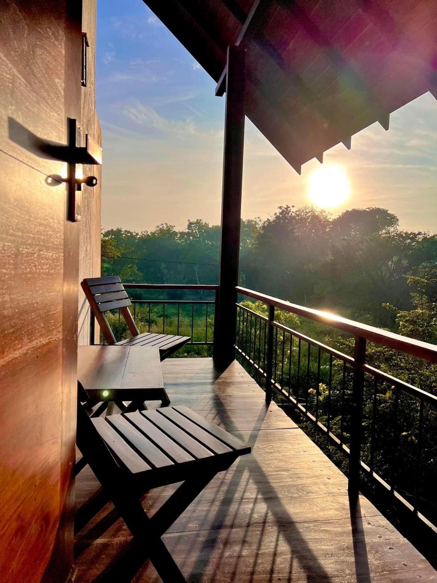 Lolu Village Resort 阿努拉德普勒 外观 照片